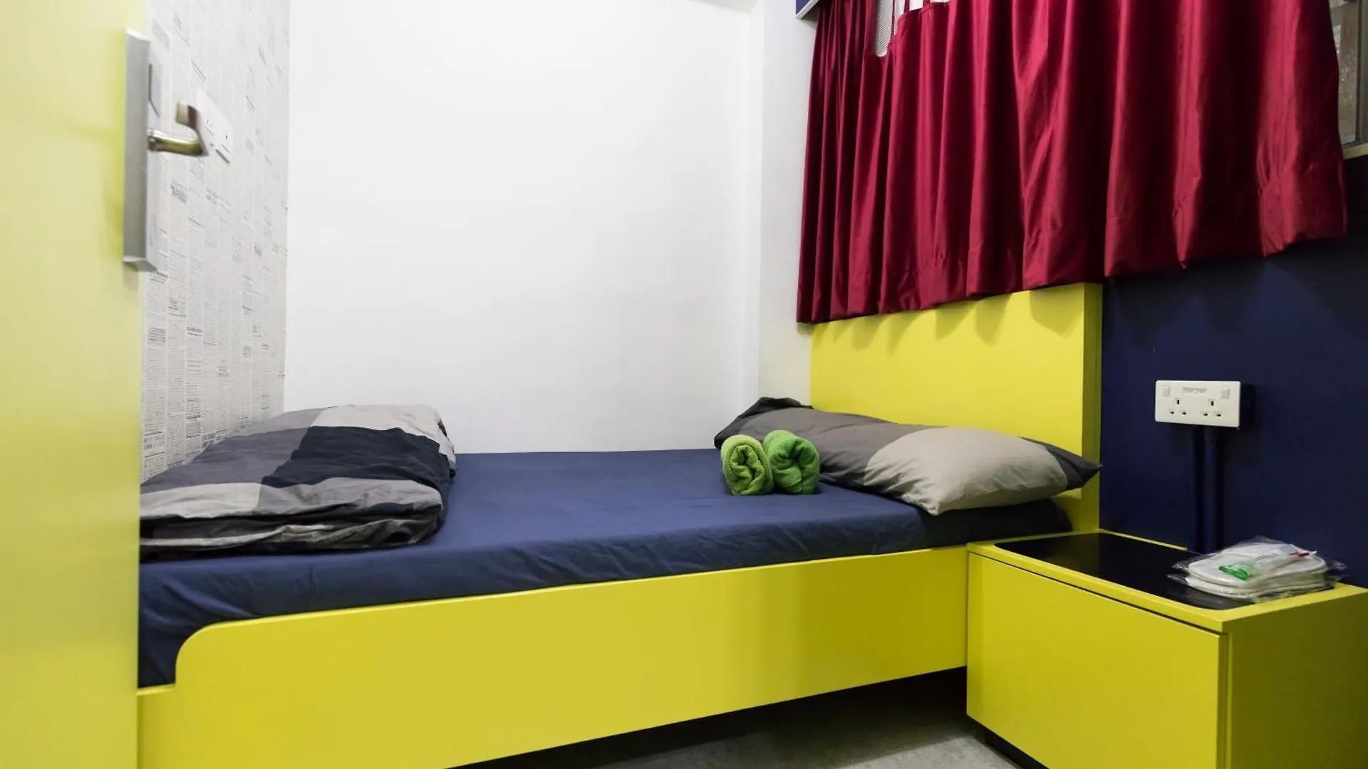 Check Inn Hk Hong Kong Hostel